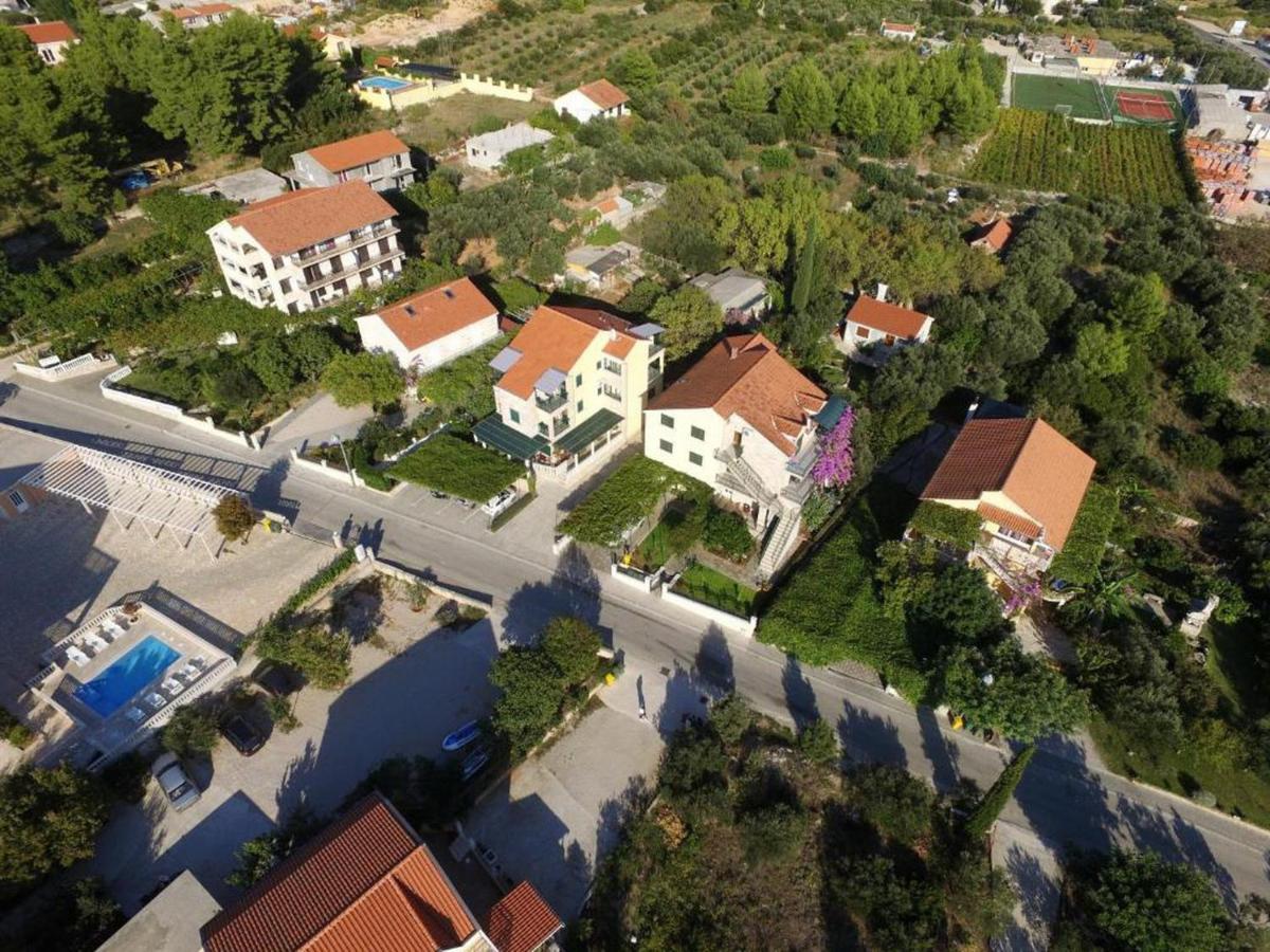 Apartments Maestral 奥瑞比克 外观 照片